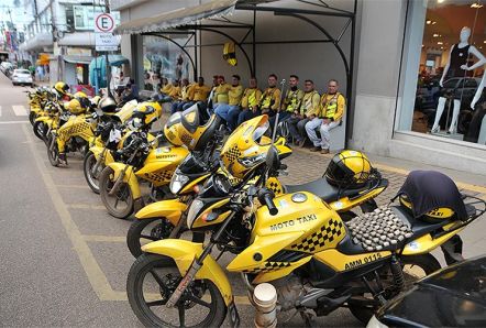 Mototáxi: Vidas em perigo