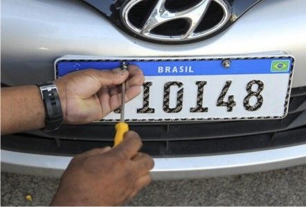 Identificação por completo